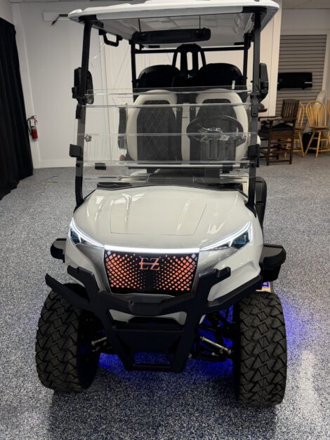 raptor-b-4-white-with-black-seat